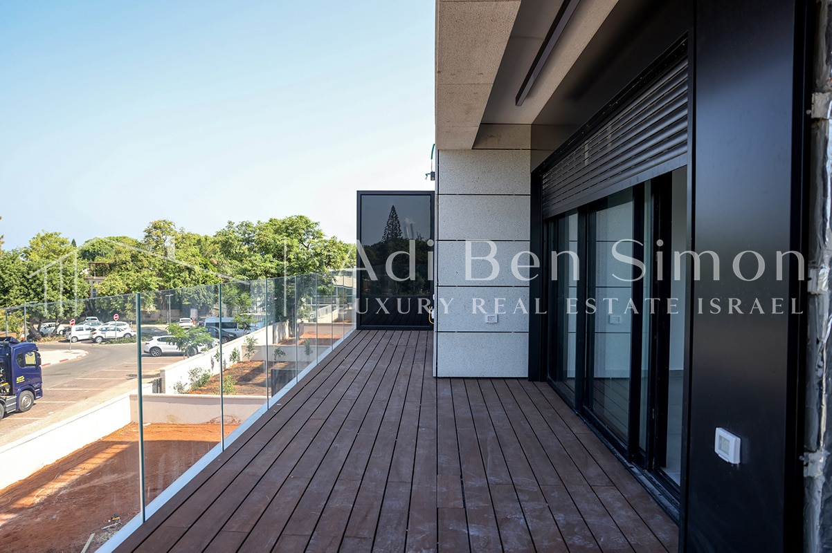 למכירה במתחם החדש בשכונה 3 קיסריה דירה יפיפיה