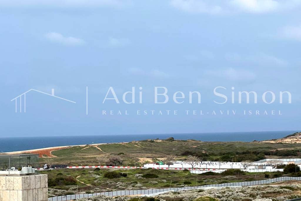 למכירה דירה עם נוף ים מרהיב