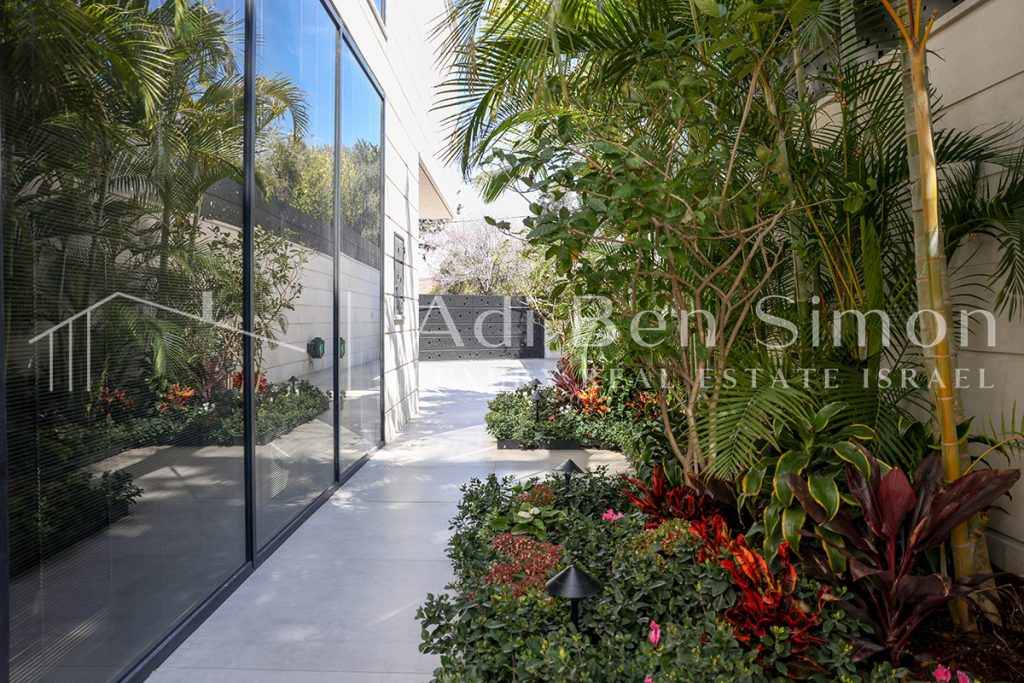 וילו בקיסריה