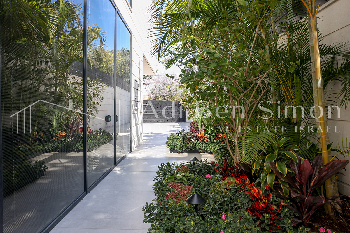 וילו בקיסריה