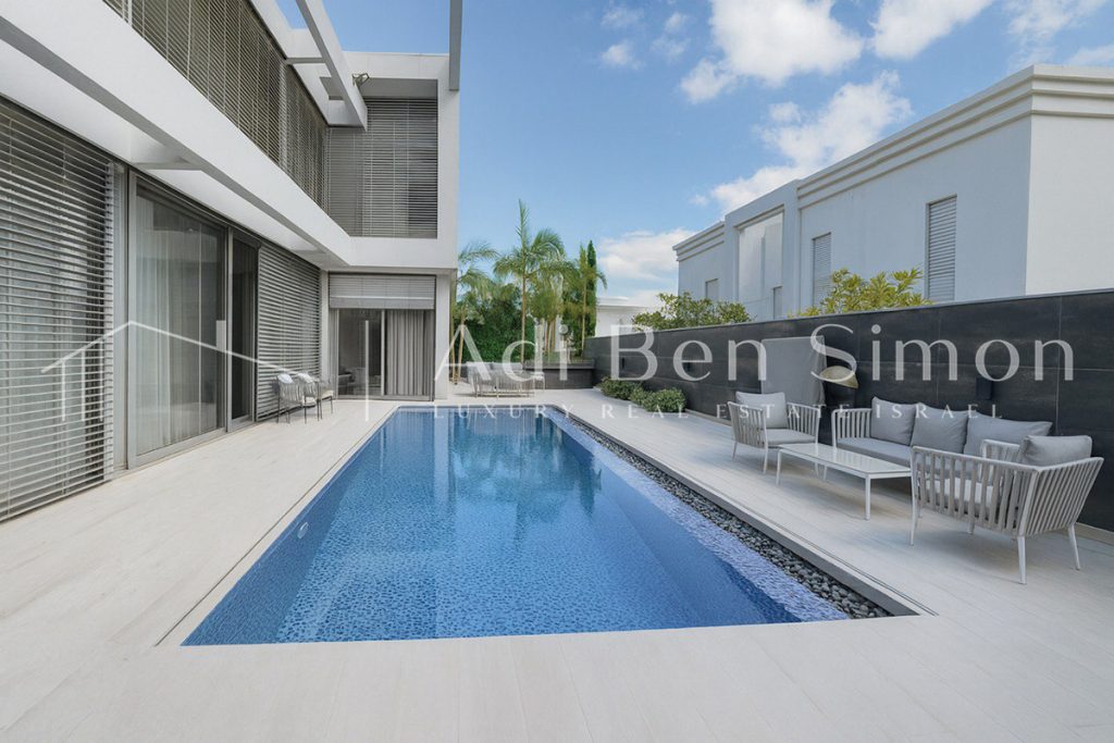 וילה למכירה בקיסריה