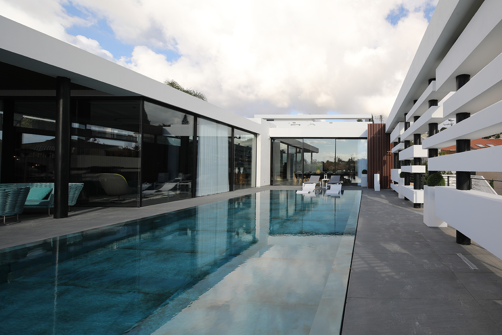 למה רכישת וילה בקיסריה היא הנכס החזק ביותר בתיק ההשקעות שלכם